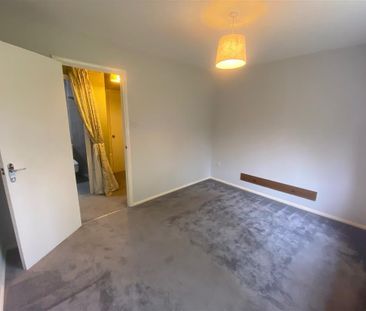 Kendal Grove - Photo 2