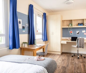 McMillan Residence, Creek Rd, London SE8 - Photo 3