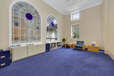 1 bedroom flat in Manor Gardens - Photo 4