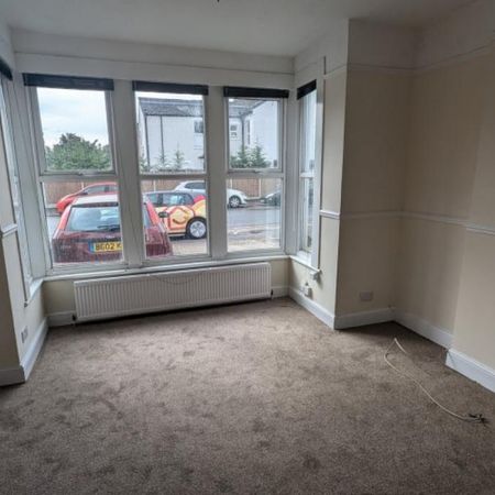 1 bedroom ground floor flat to rent - Photo 4
