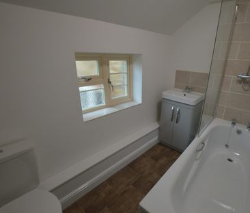 Cottage to rent on - Photo 2