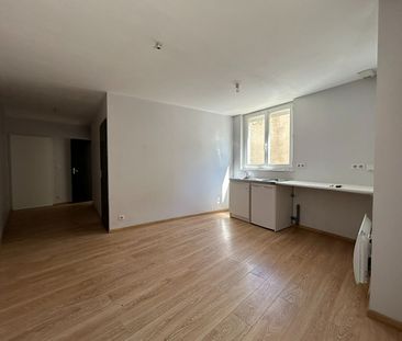 Location Appartement 1 pièce 32m² - Photo 3