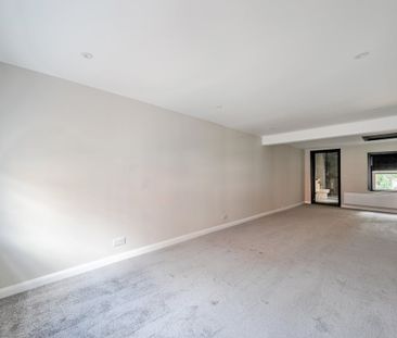 3 bedroom flat to rent - Photo 2