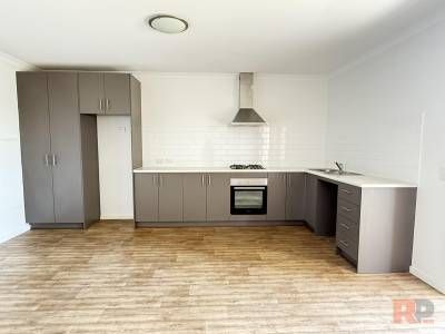 Stylish & Low-Maintenance 2-Bedroom Apartment - Photo 3