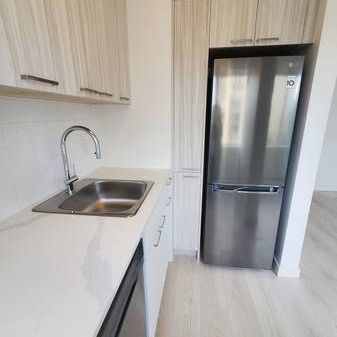 Jr 1 BR near English Bay and Stanley Park - Photo 3