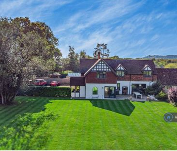 4 bedroom semi-detached house to rent - Photo 5