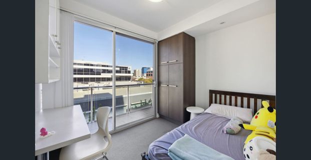 City Vibrate Lifestyle Is In Your Hand - Photo 1