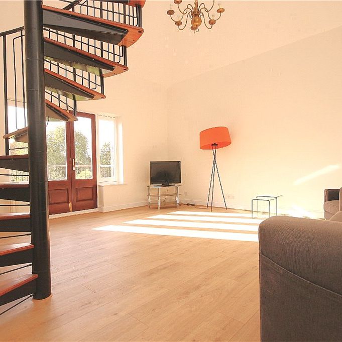 Ferry Lane, Wraysbury, Staines-upon-Thames, Berkshire, TW19 6HG - Photo 1