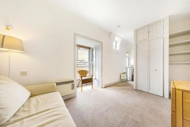 Studio Flat, Pembridge Villas, W11 - Photo 1