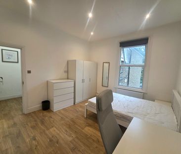 Room in a Shared House, Filey Avenue, N16 - Photo 2