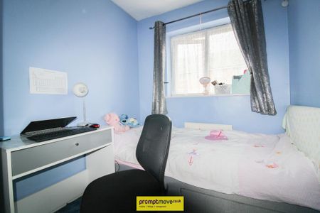 3 bedroom end of terrace house to rent - Photo 2