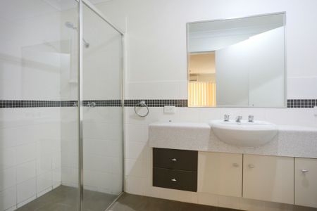 This freshly updated two-storey home offers comfort, space, and convenience! - Photo 5