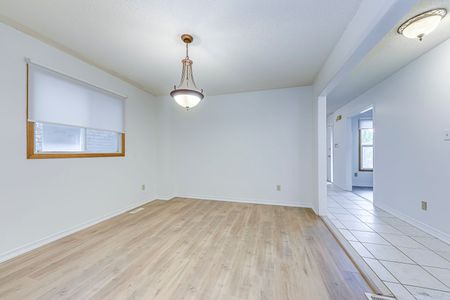 For Lease - 220 Kingsbridge Garden Circle, Mississauga, Ontario - Photo 2