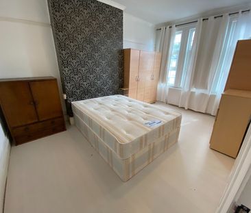 Room in a Shared House, Ivy Road, NW2 - Photo 2