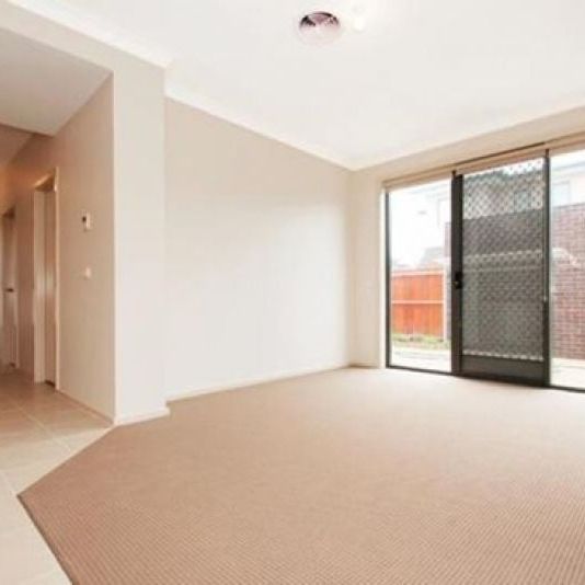 Quality Townhouse Living in a Desirable Parkside Location - Photo 1