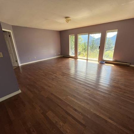 3+DEN/3BA Super Private Mountain 27ACRES in Hope - Photo 3