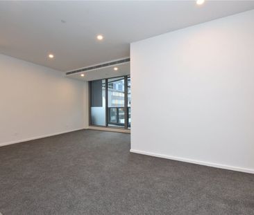 Convenience, Style and More - Photo 4