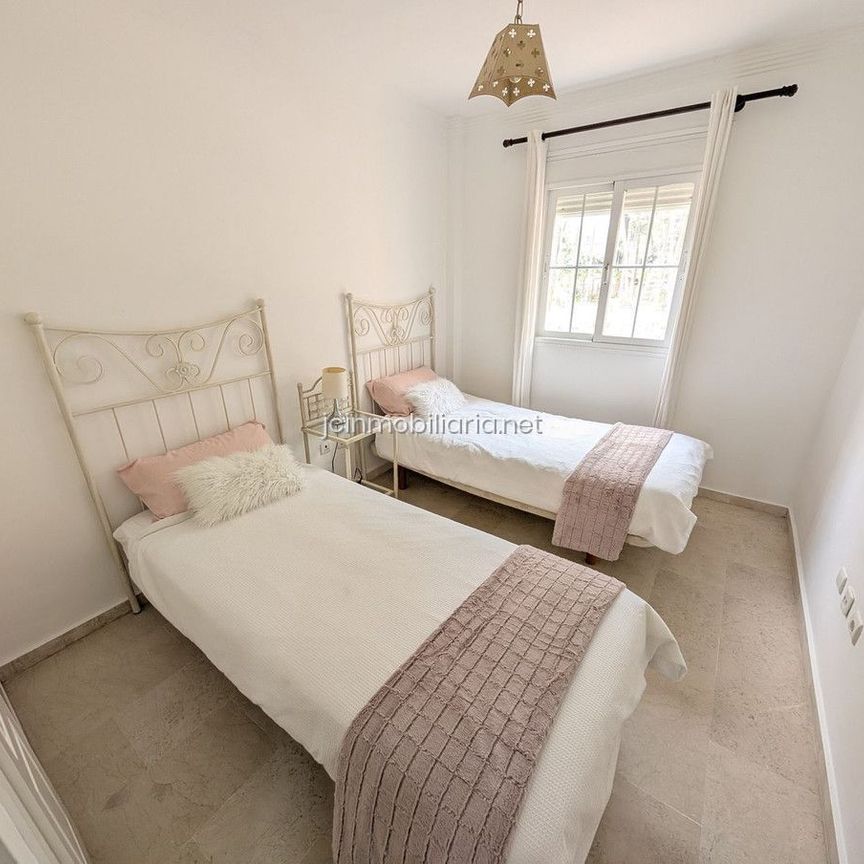 Apartamento en Marbella, Elviria, alquiler - Photo 1