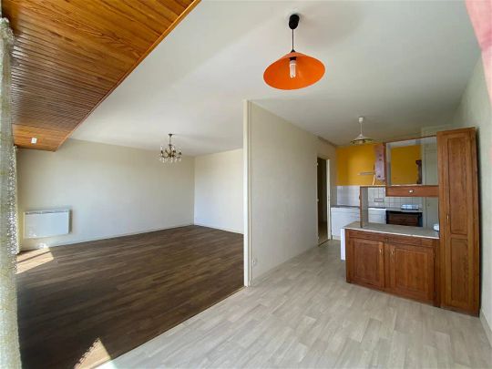 Location appartement 2 pièces - 58.56m² à Thouars (79100) - Photo 1