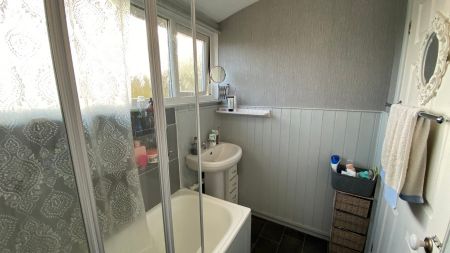 Roughmoor Crescent, Taunton, Somerset - Photo 5