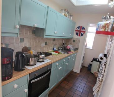 2 bedroom flat to rent - Photo 4