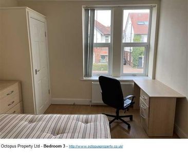 6 bedroom terraced house to rent - Photo 4