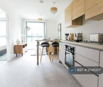 1 bedroom penthouse to rent - Photo 4