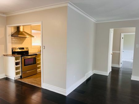 For Lease - 2749 Truscott Drive, Mississauga, Ontario - Photo 5