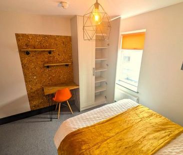 1 bedroom in a house share to rent - Photo 5