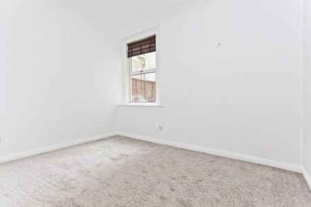 1 bed flat to rent in R L Stevenson Avenue, Bournemouth, BH4 - Photo 5