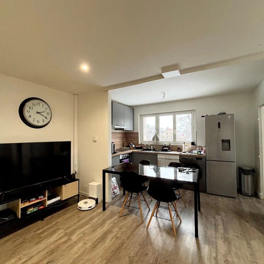 Appartement à louer 4 pièces 74.01m² - Photo 1