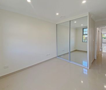 Three Bedroom Unit - 20% Below Market Rent - Photo 3