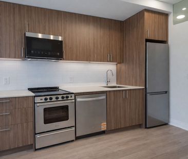 For Lease - 3250 Carding Mill Trail Unit# 427, Oakville, Ontario - Photo 5