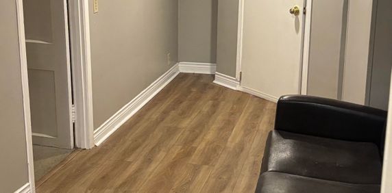 For Lease - 226 Bay Street, Hamilton, Ontario - Photo 2