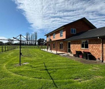 A blend of size, style, and location to suit a variety of lifestyle... - Photo 3