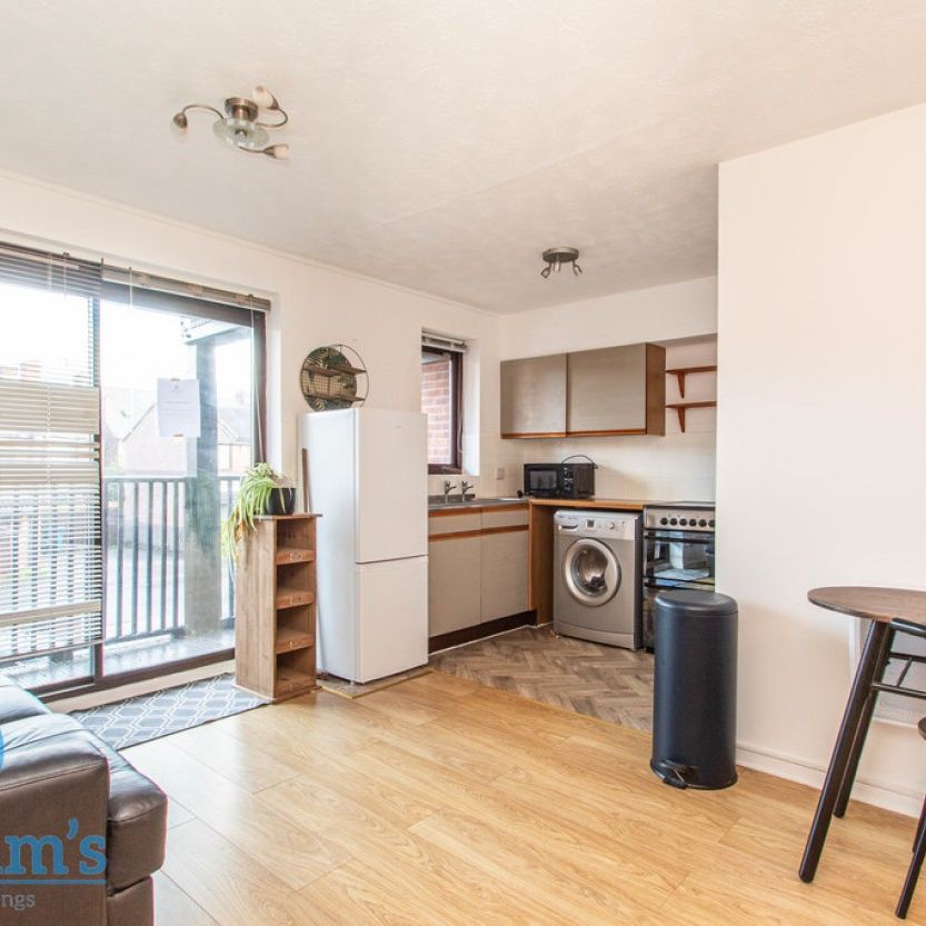 Studio for Rent - Photo 1