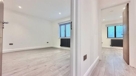 3 bedroom apartment to rent - Photo 4