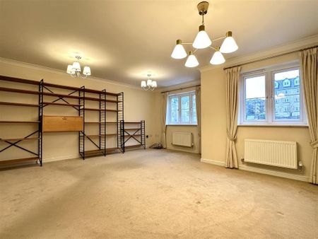 4 bedroom townhouse to rent - Photo 5