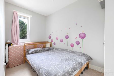 West Green Drive, Crawley, RH11 - Photo 5