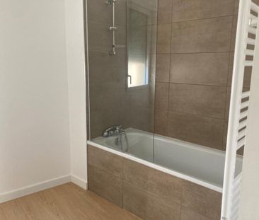 Location Appartement 3 pièces 70m² BAYEUX 14400 - Photo 3