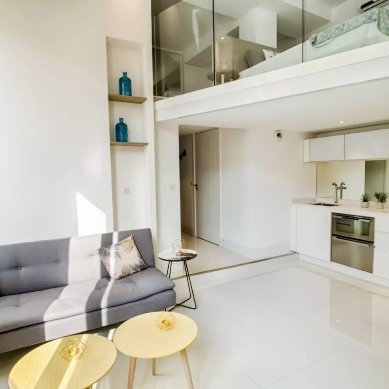 LOCATION SAISONNIÈRE - BEL APPARTEMENT AVEC MEZZANINE - Photo 1