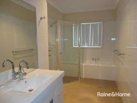 Comfortable & Modern Living! - Photo 5