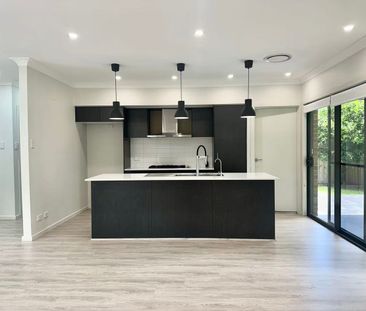 Modern family home in a sought-after pocket - Photo 3