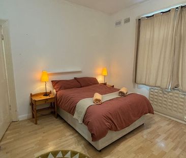 Studio Flat, Merton House, NW4 - Photo 2