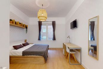 Calle de Fernando el Católico, Madrid, Community of Madrid 28015