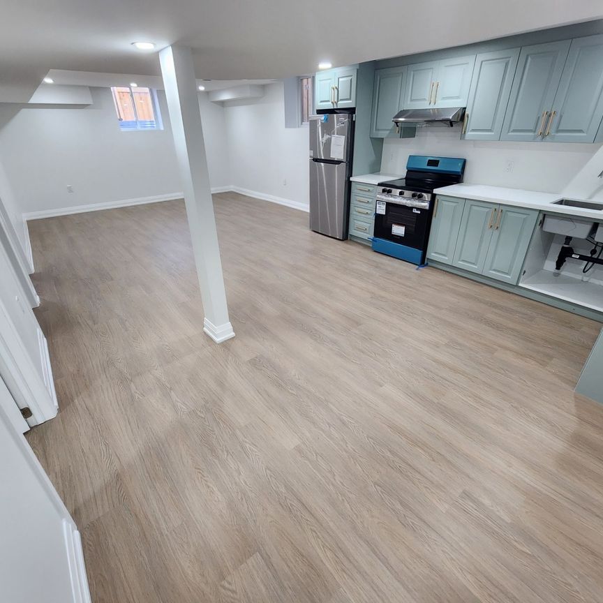 For Lease - 268 Bonnieglen Boulevard, Caledon, Ontario - Photo 1