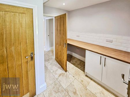 4 bedroom detached house to rent - Photo 2