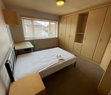 Farndale Avenue, Osbaldwick - P10624 - Photo 4