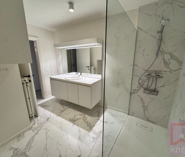 Gelijkvloers appartement met 3 slaapkamers, garage en terras. - Foto 6