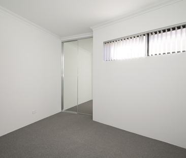 17 Beethoven Street, Banksia Grove, WA - Photo 6